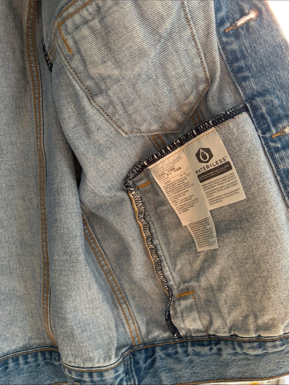 Levi’s Vintage Blue Denim Trucker Jacket - Classic Jean Jacket - Picture 6 of 15